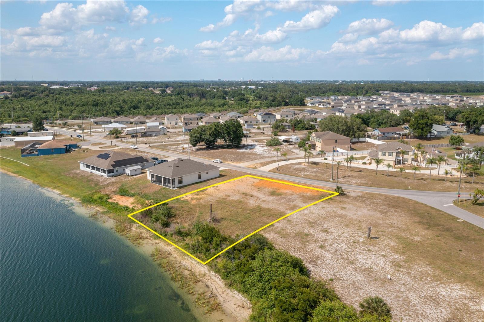 842 EAGLE LAKE LOOP RD