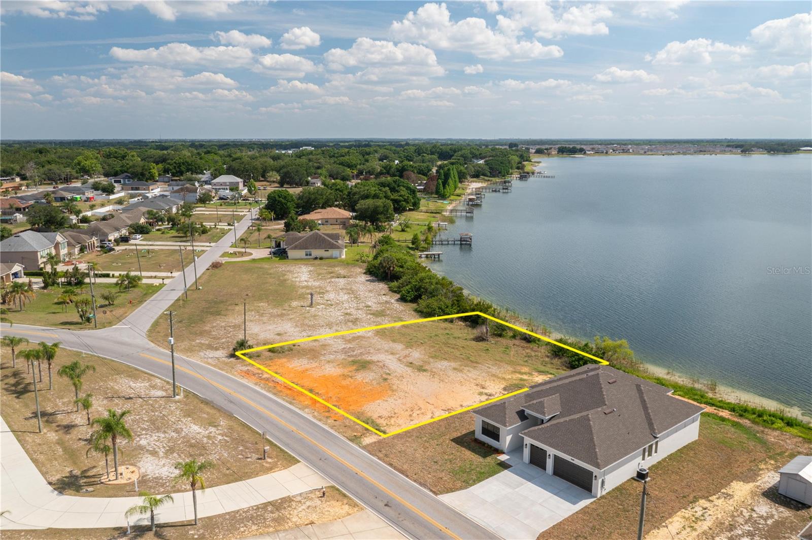 842 EAGLE LAKE LOOP RD