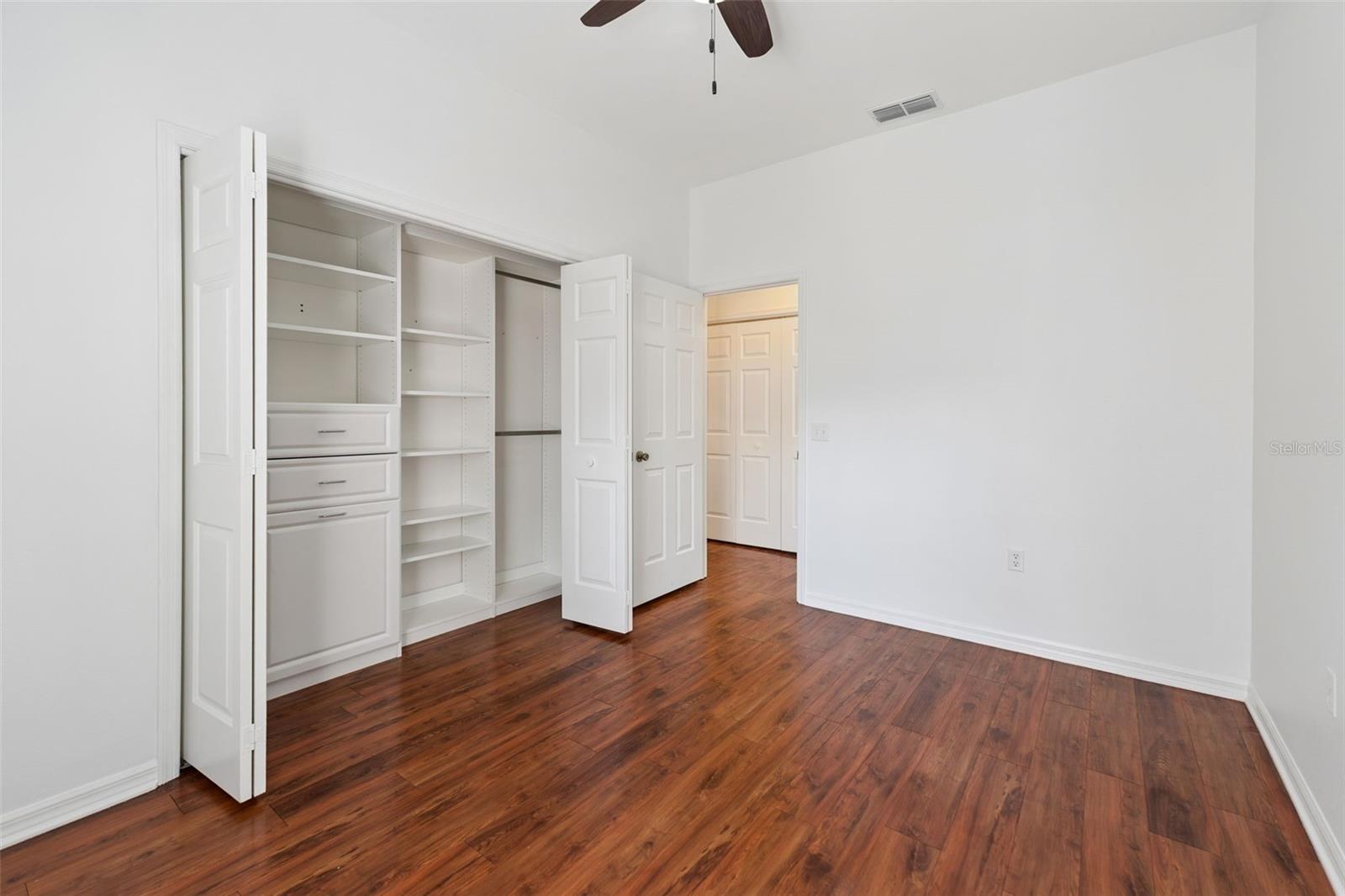 10 ENCLAVE DR