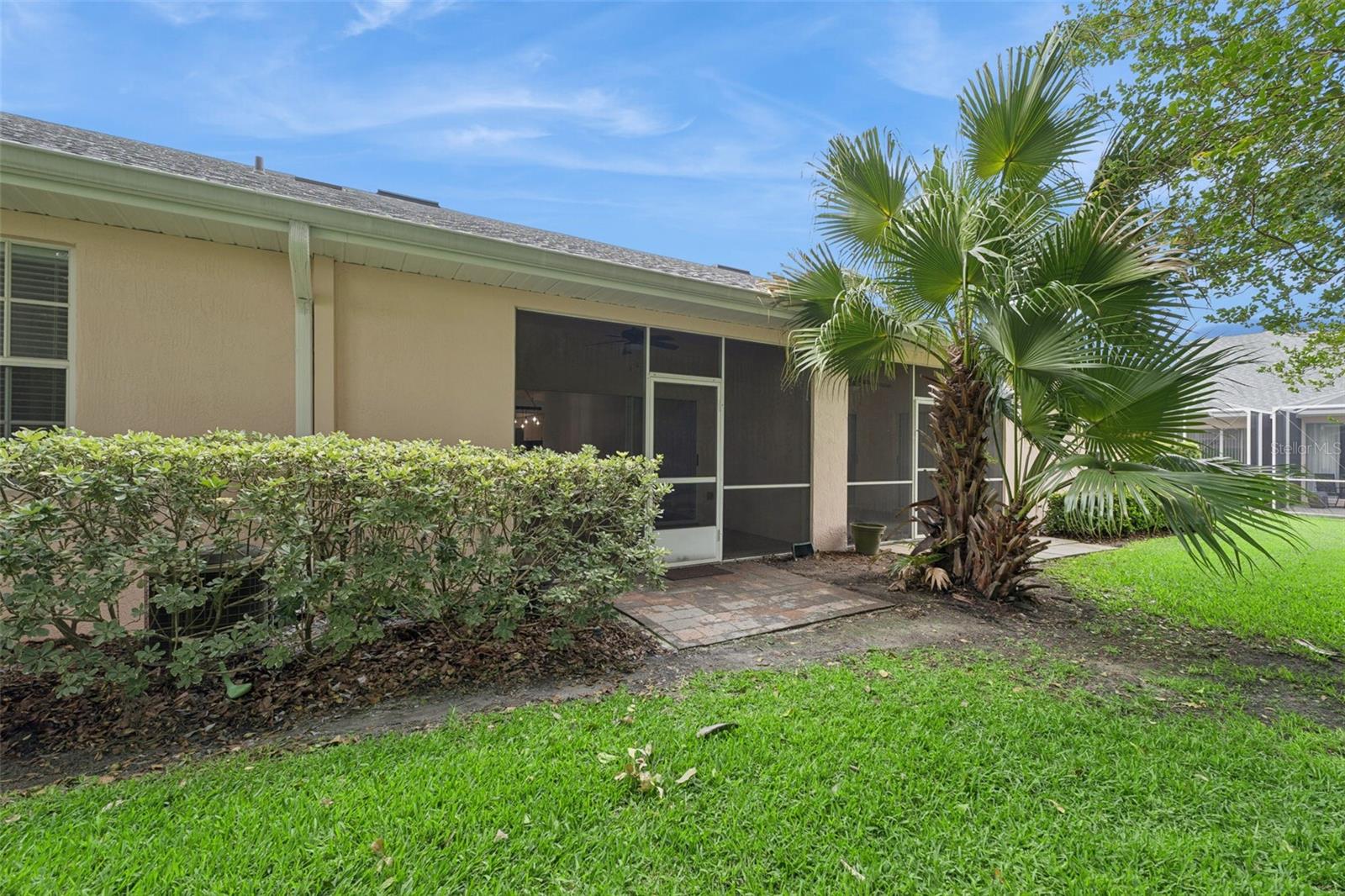 10 ENCLAVE DR