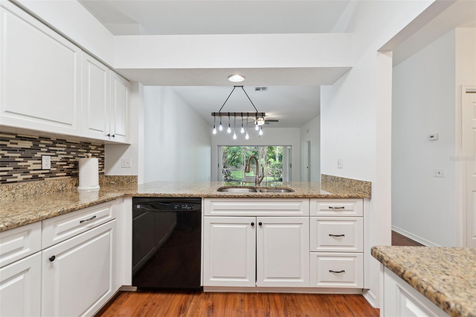 10 ENCLAVE DR