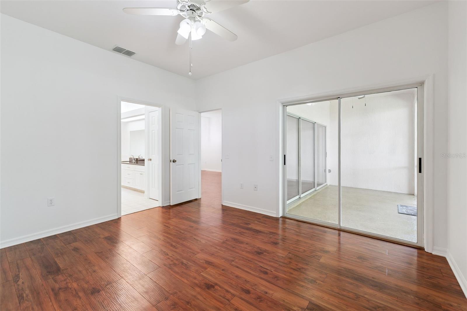 10 ENCLAVE DR