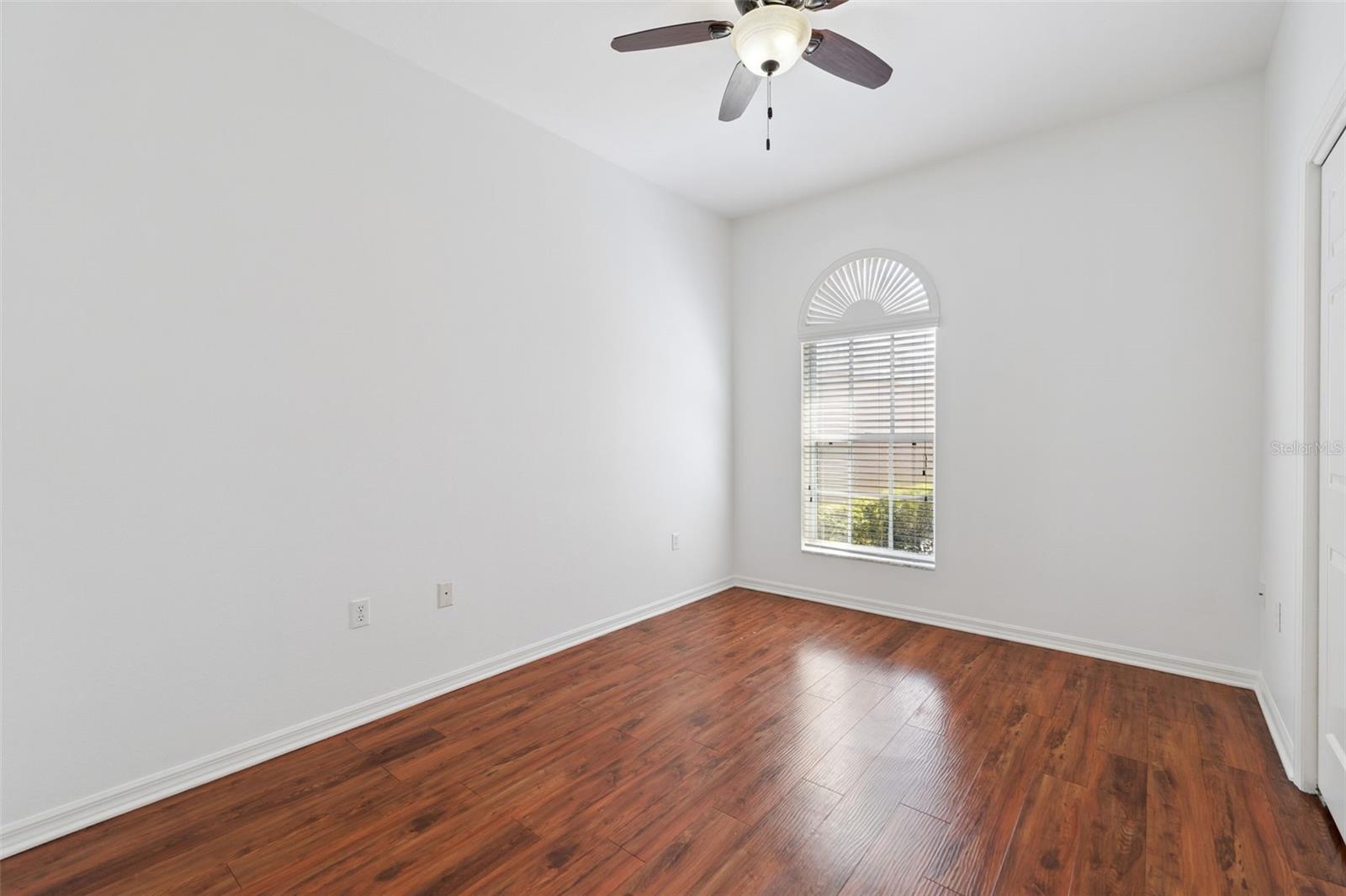10 ENCLAVE DR