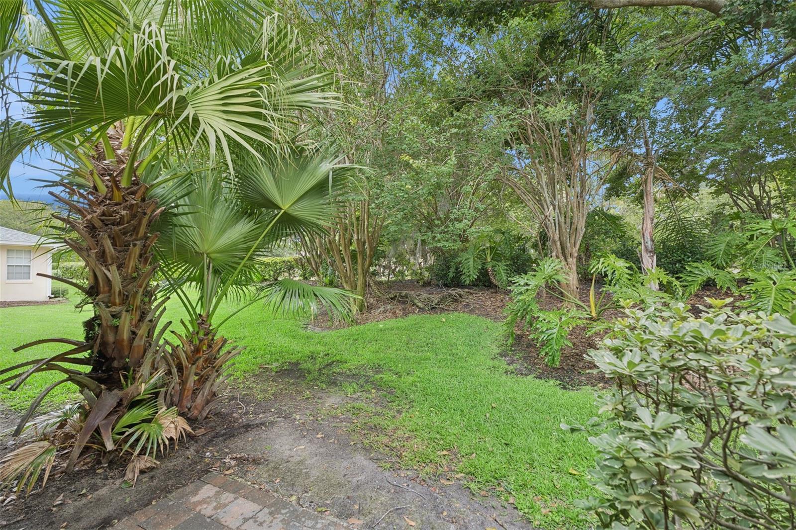 10 ENCLAVE DR