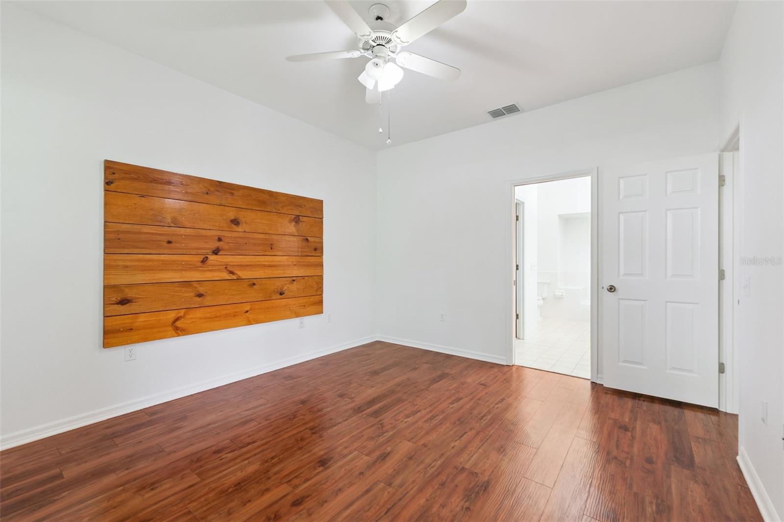 10 ENCLAVE DR