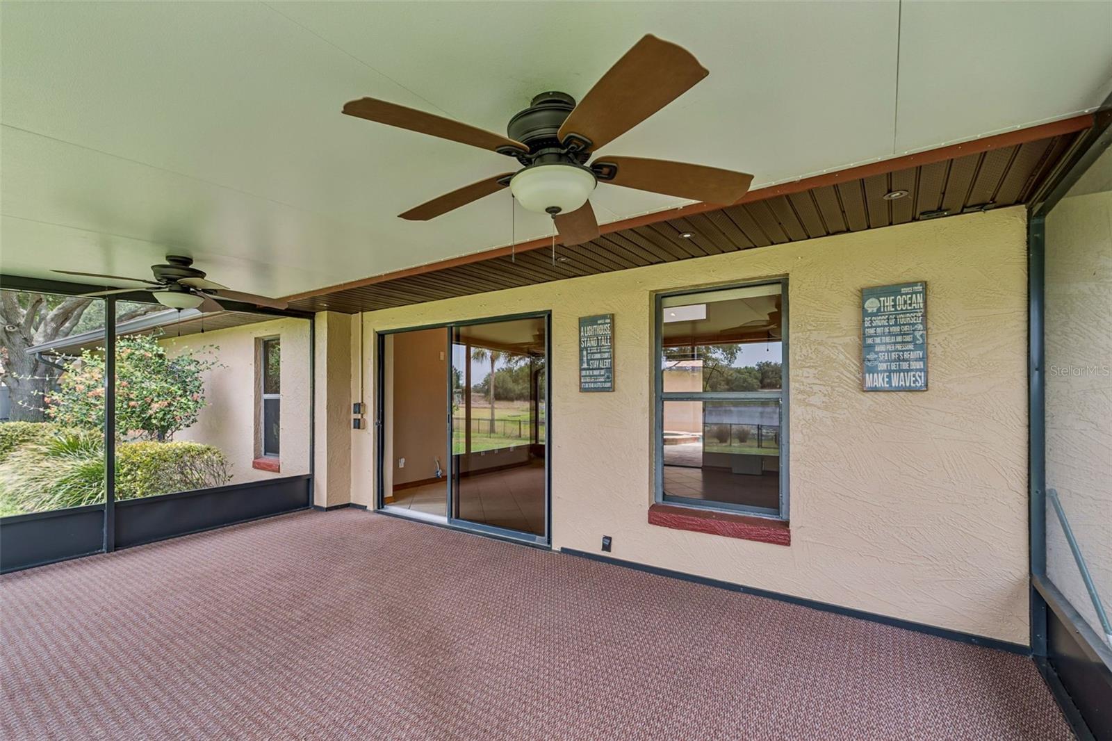 1041 COUNTRY LAKE CIR