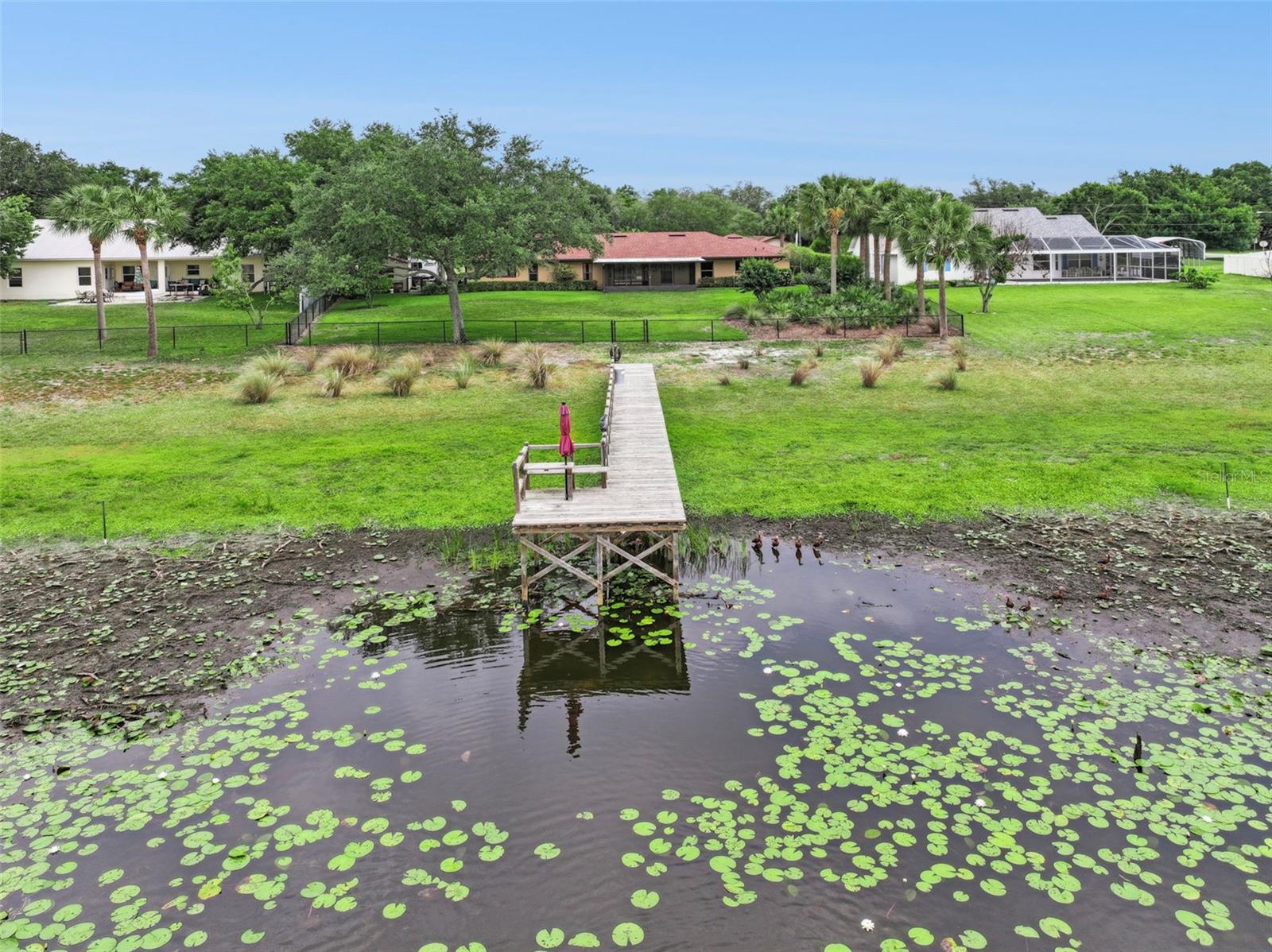 1041 COUNTRY LAKE CIR