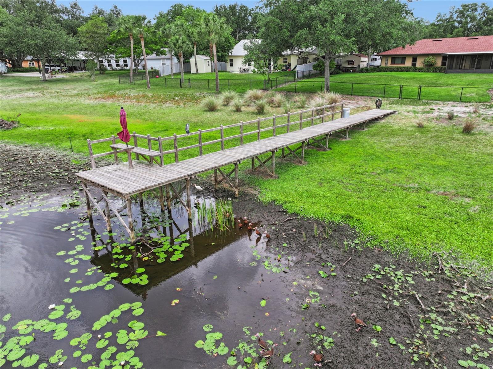 1041 COUNTRY LAKE CIR