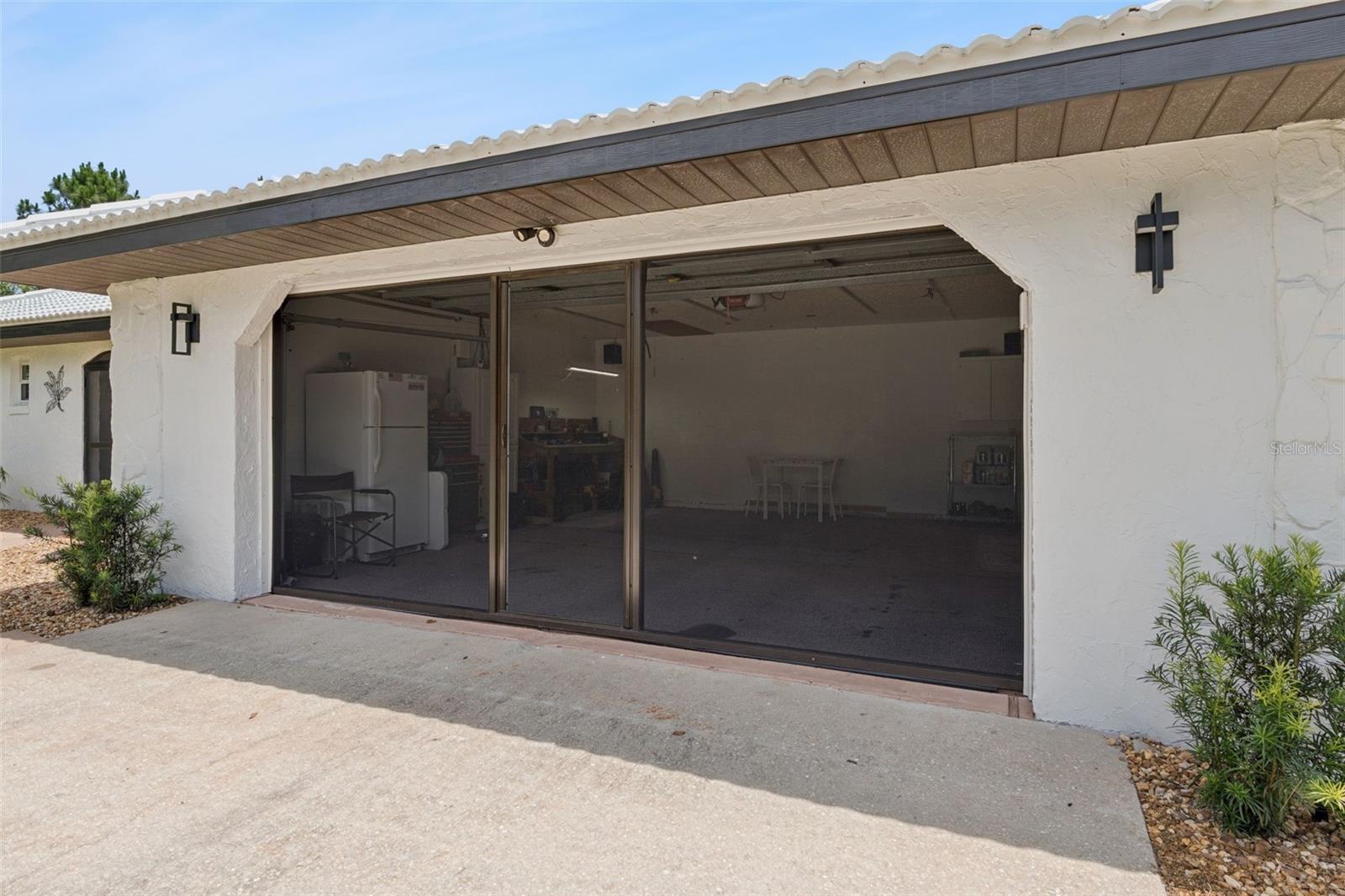 7651 LIMONIA DR