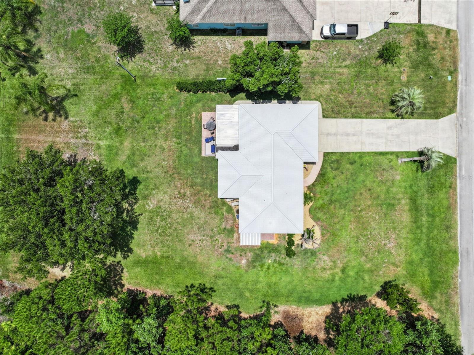 7651 LIMONIA DR