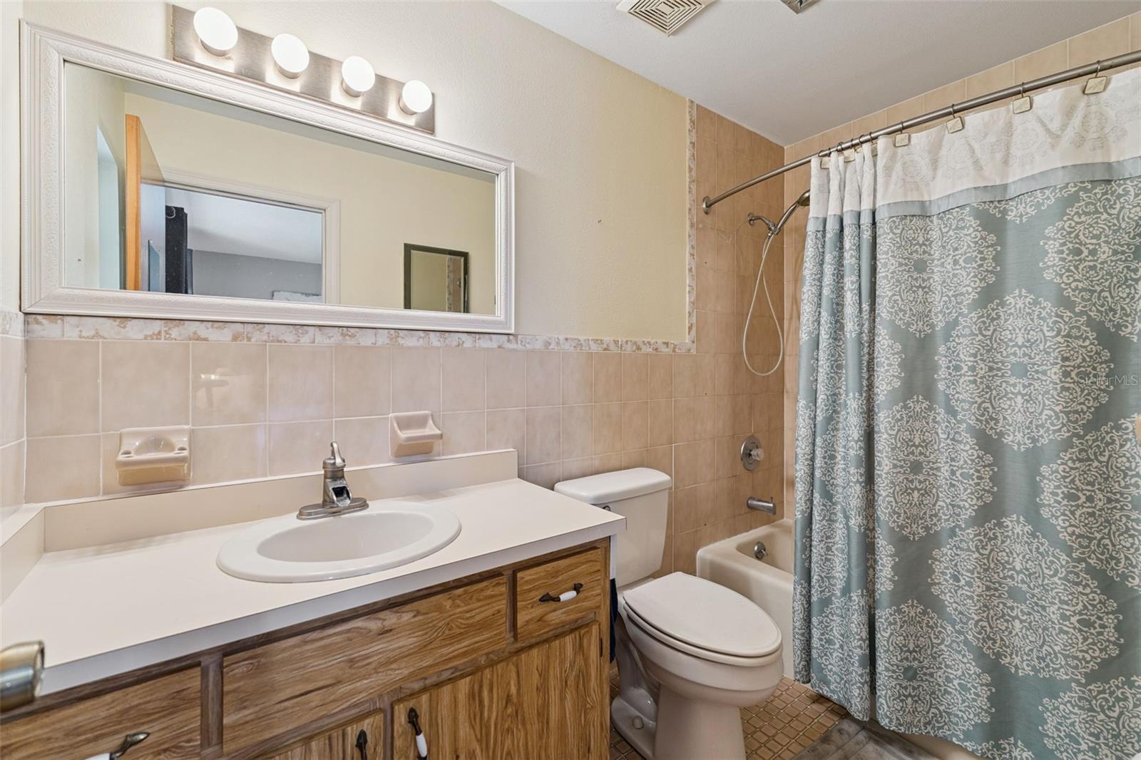 7651 LIMONIA DR