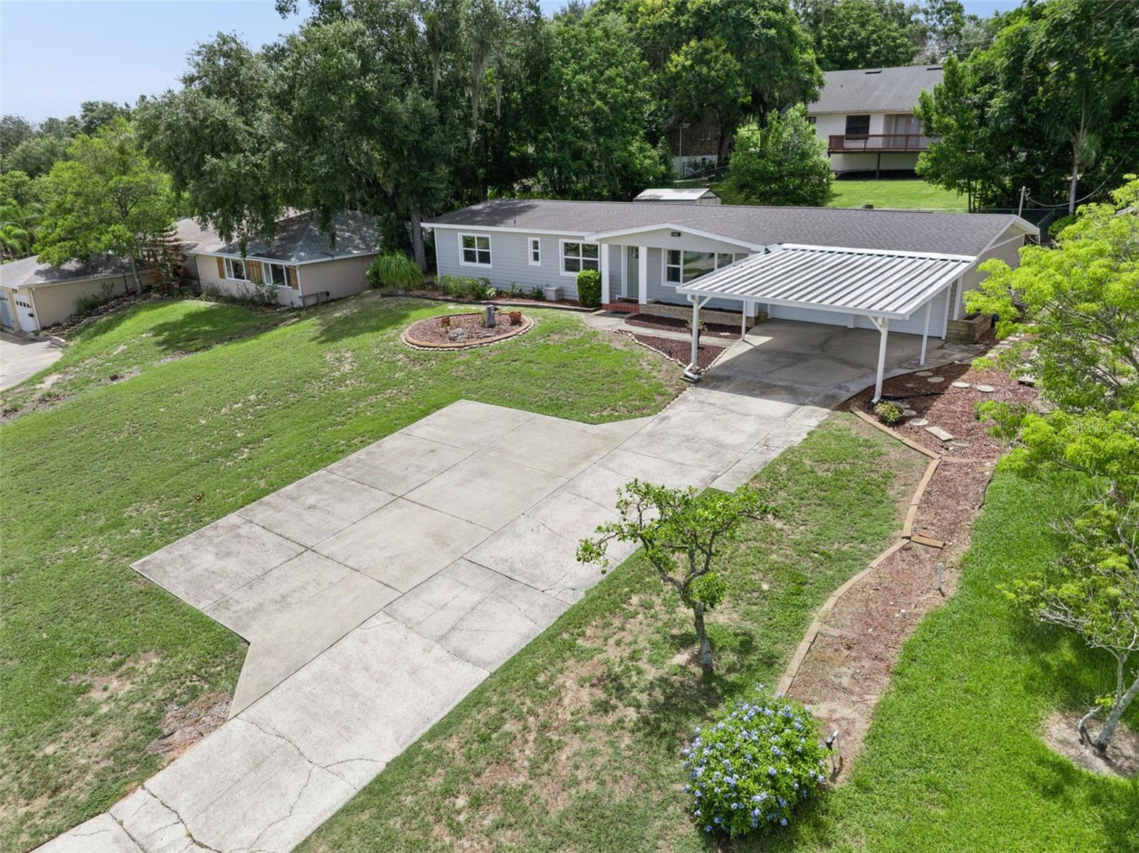 1024 SUNSET DR