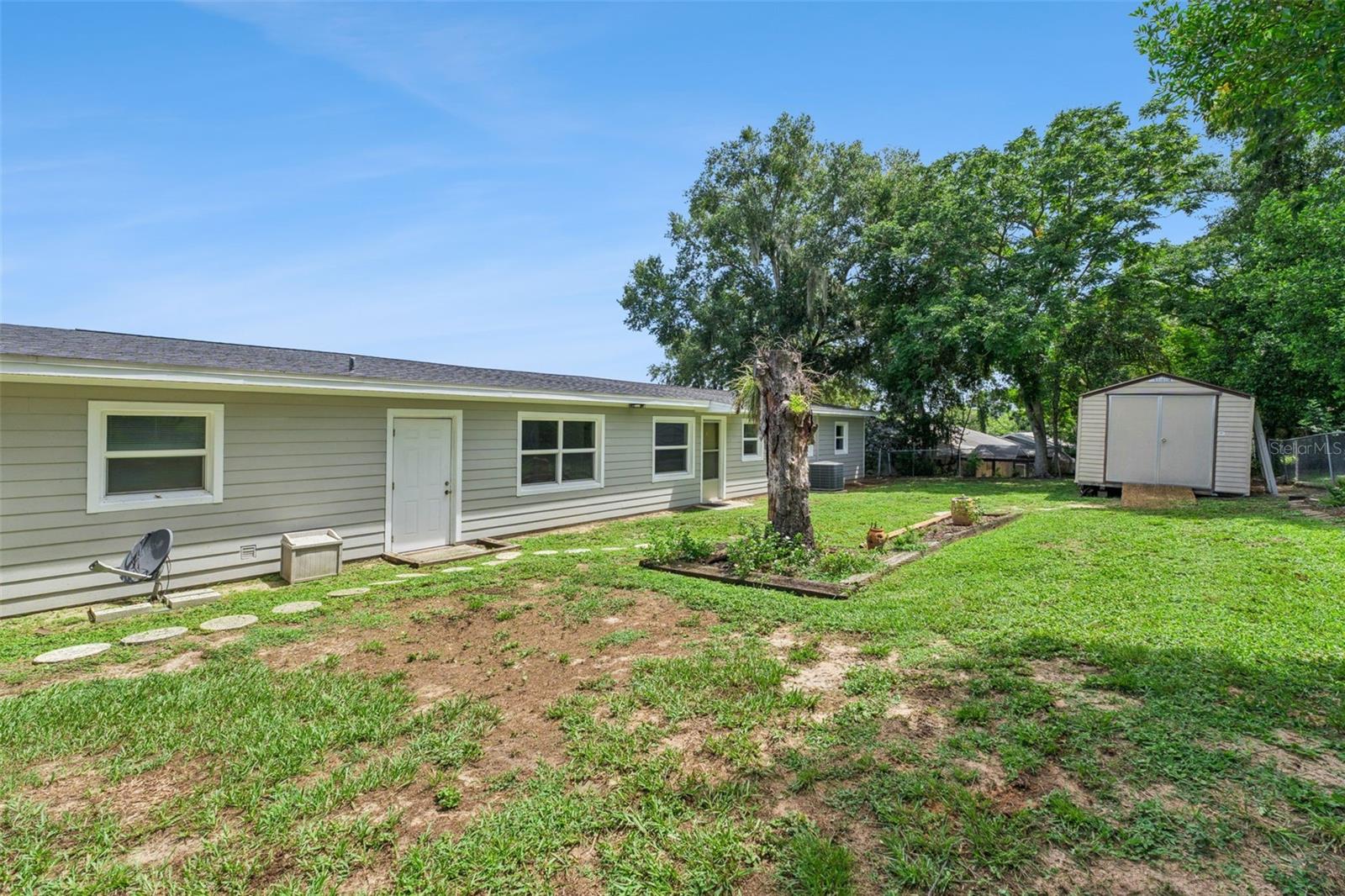 1024 SUNSET DR