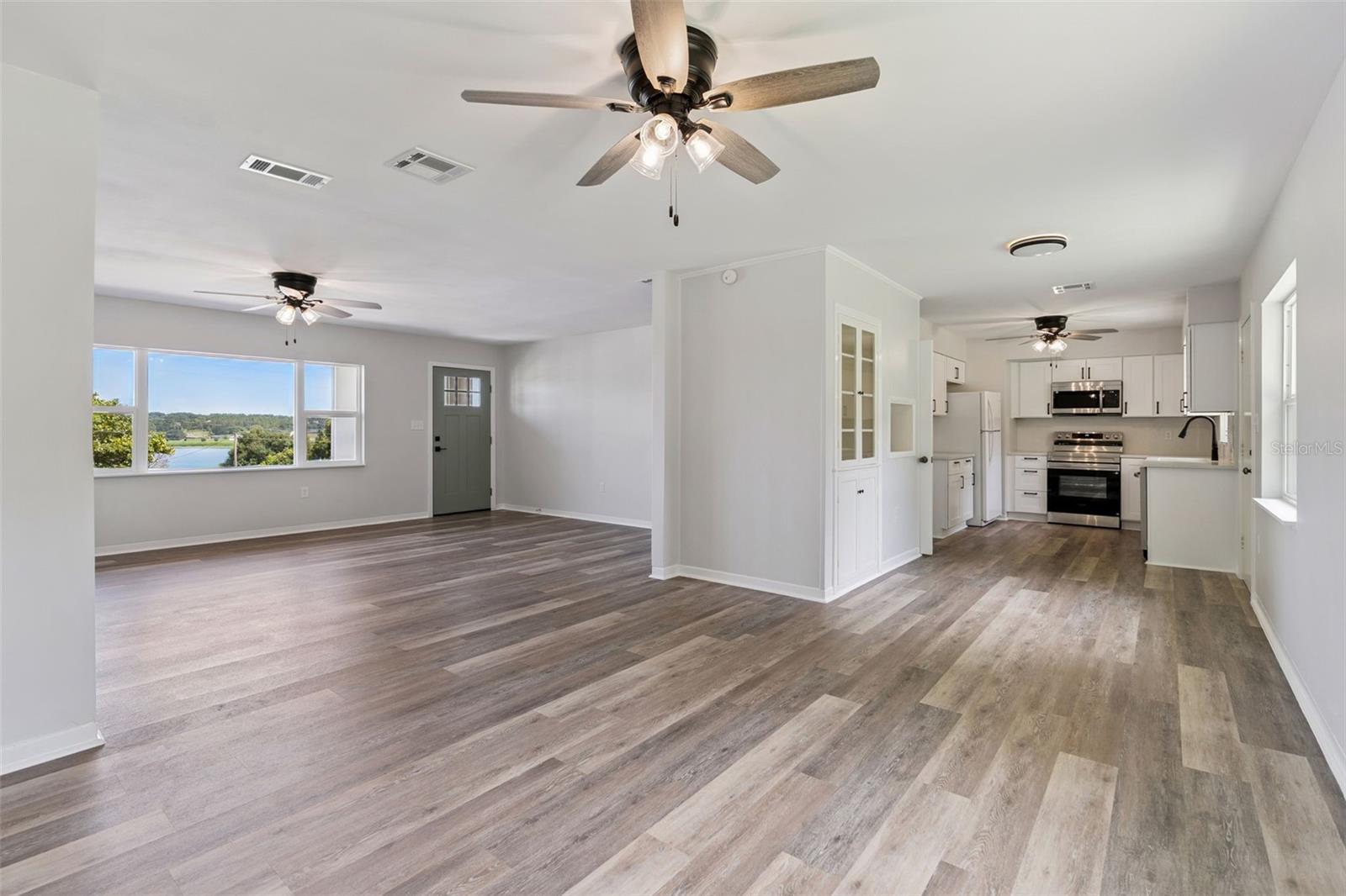 1024 SUNSET DR