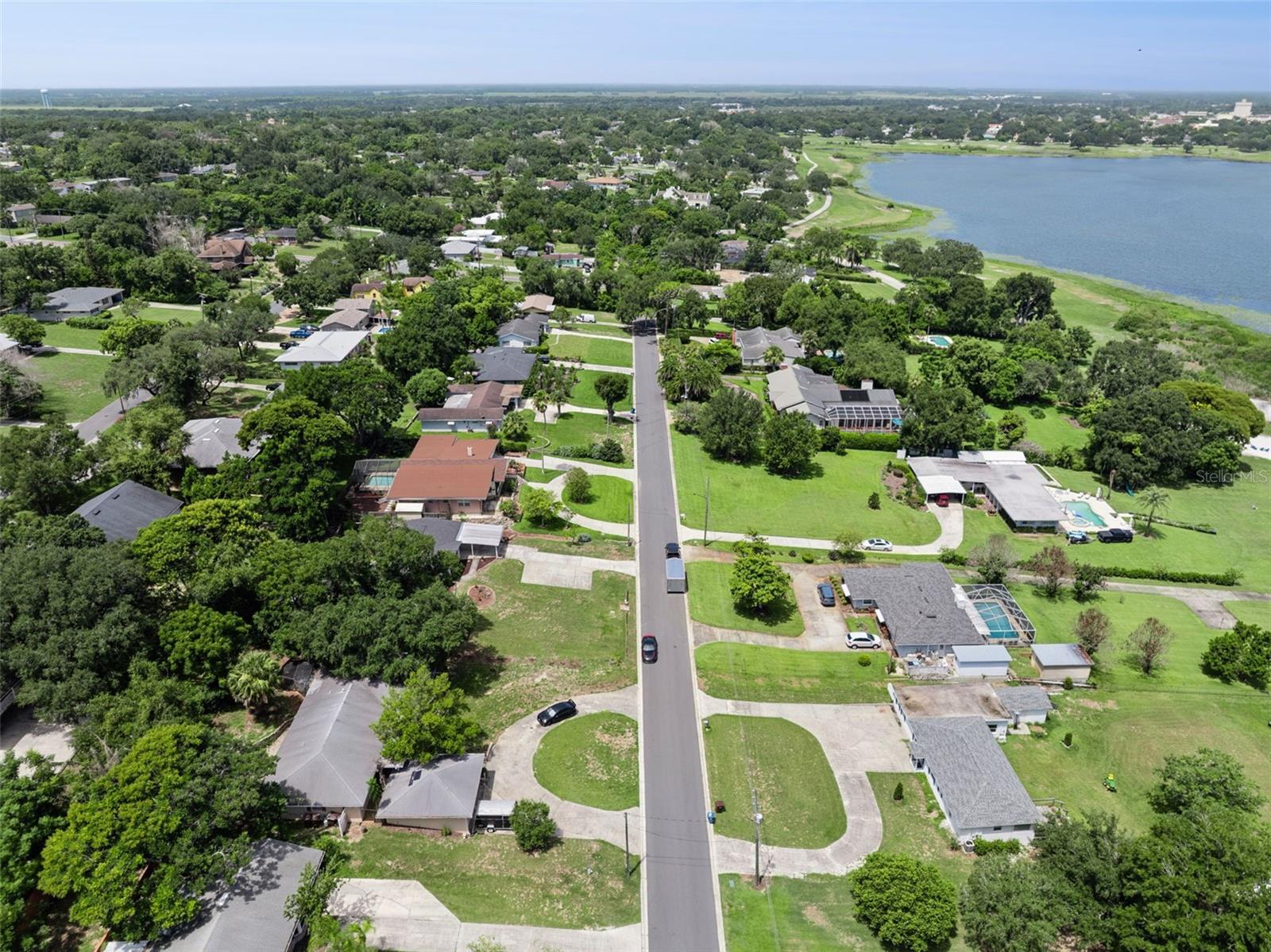 1024 SUNSET DR