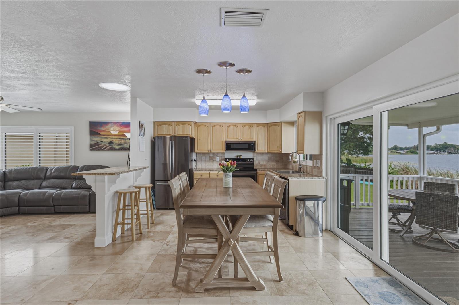 679 LAKE DEXTER CIR