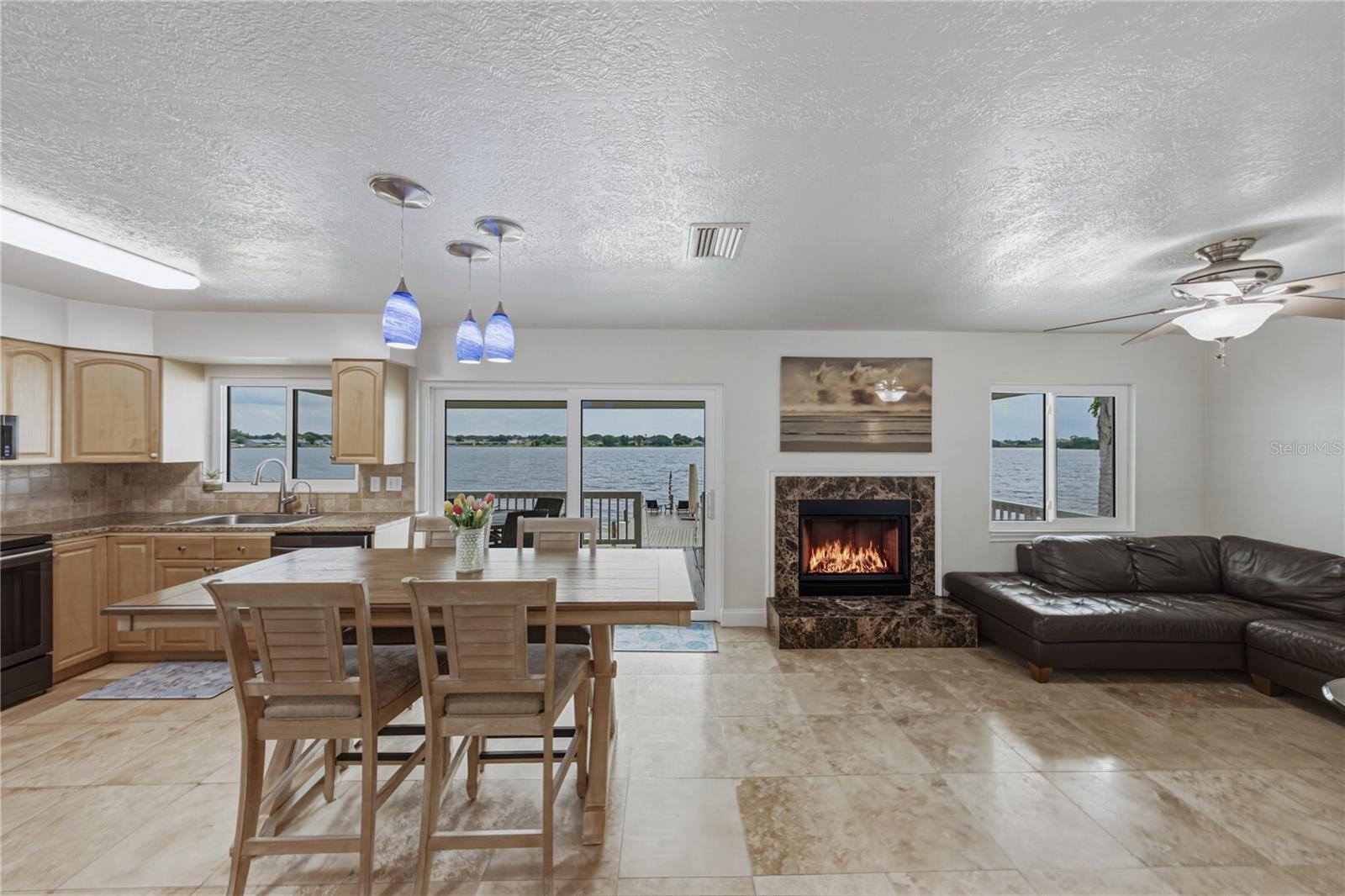 679 LAKE DEXTER CIR