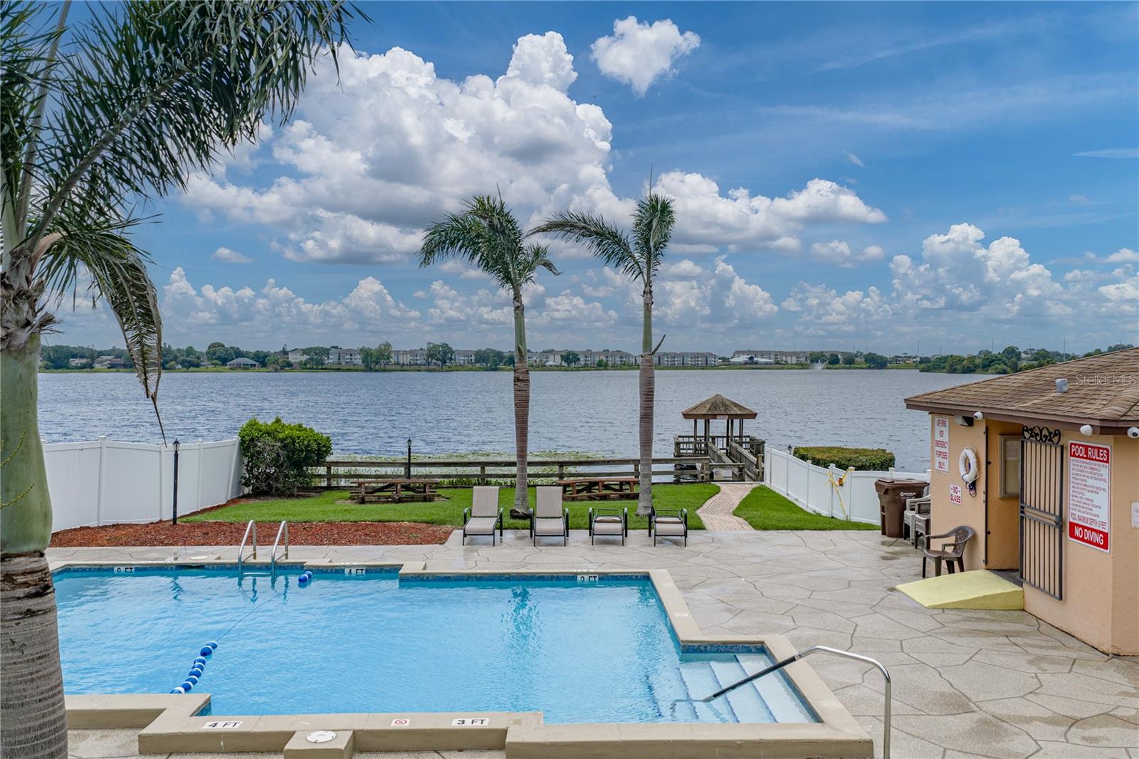 679 LAKE DEXTER CIR