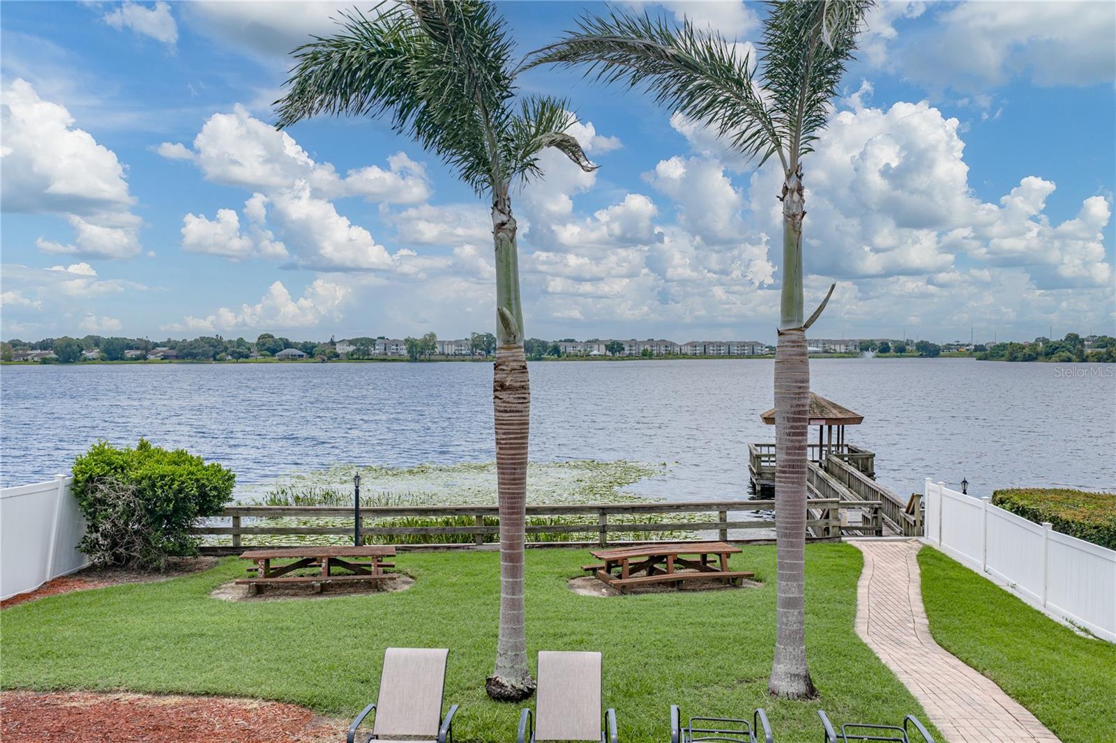 679 LAKE DEXTER CIR