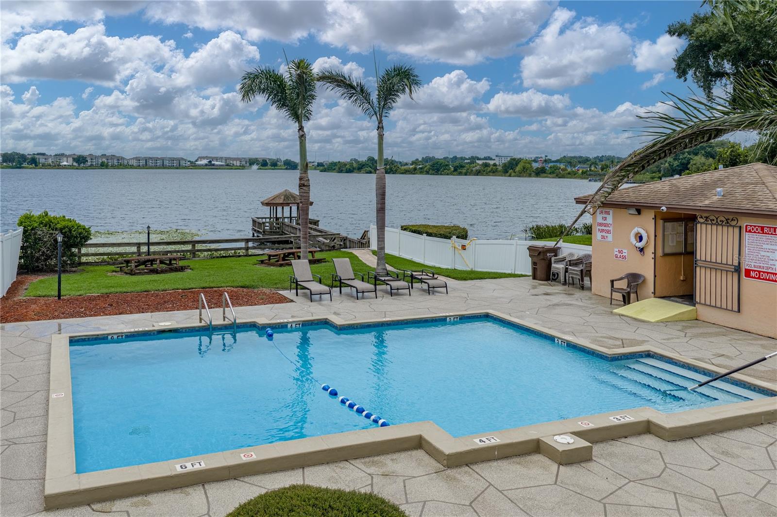 679 LAKE DEXTER CIR