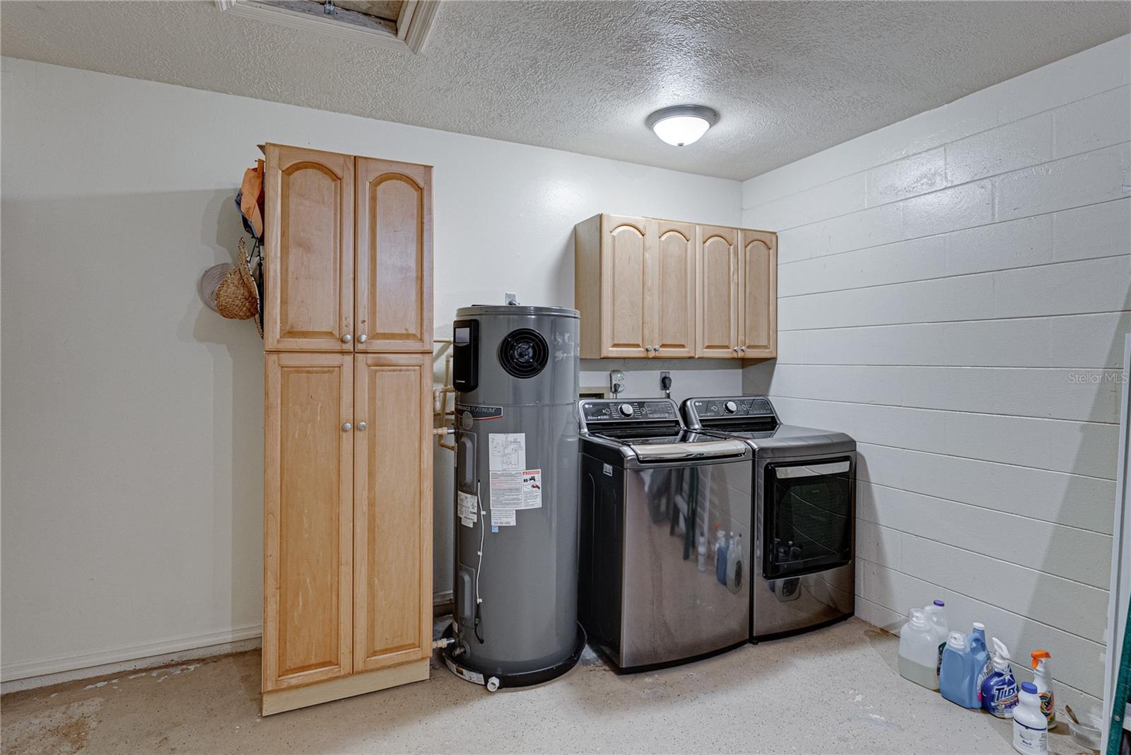 679 LAKE DEXTER CIR