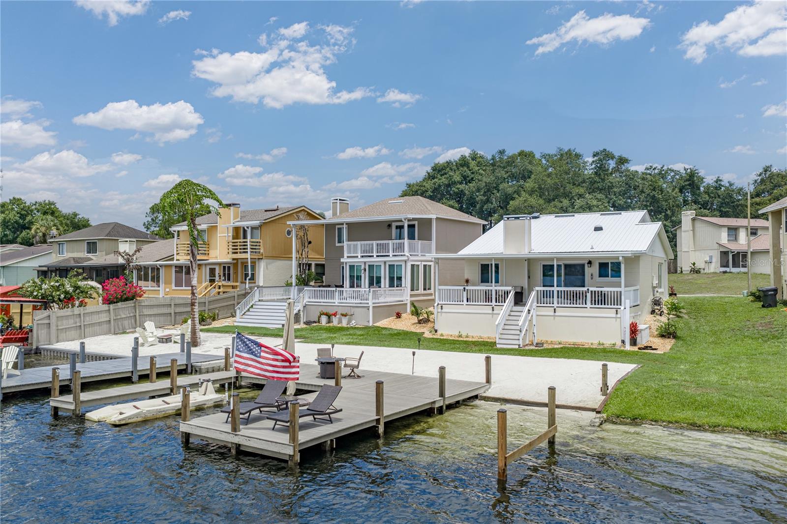 679 LAKE DEXTER CIR