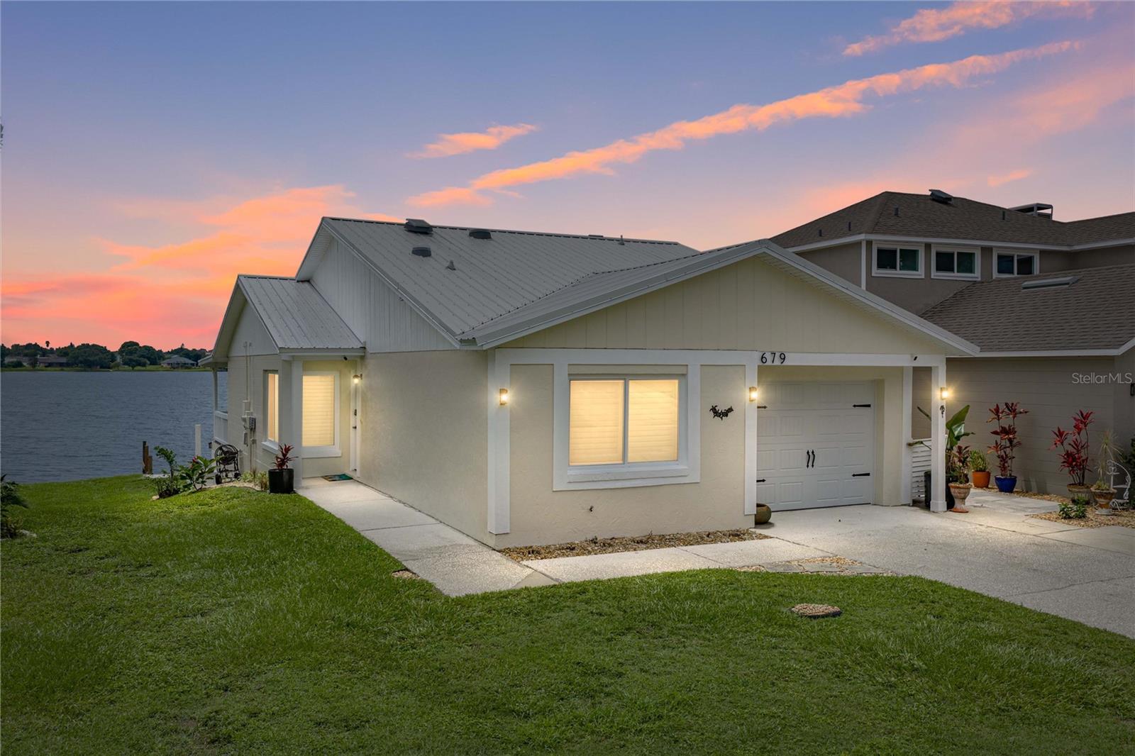 679 LAKE DEXTER CIR