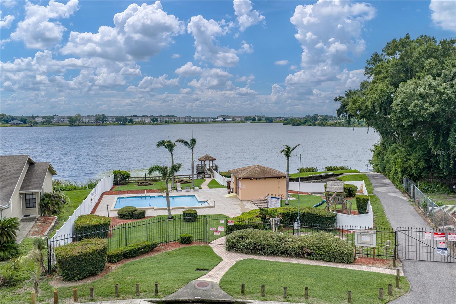 679 LAKE DEXTER CIR