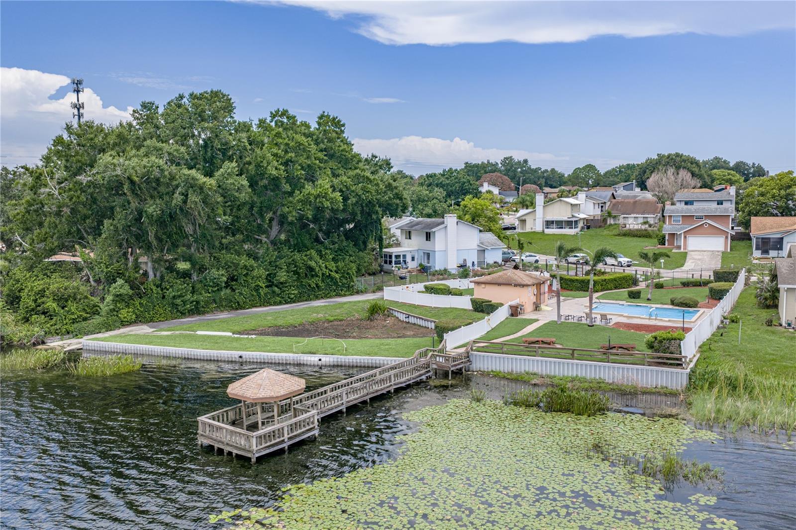 679 LAKE DEXTER CIR
