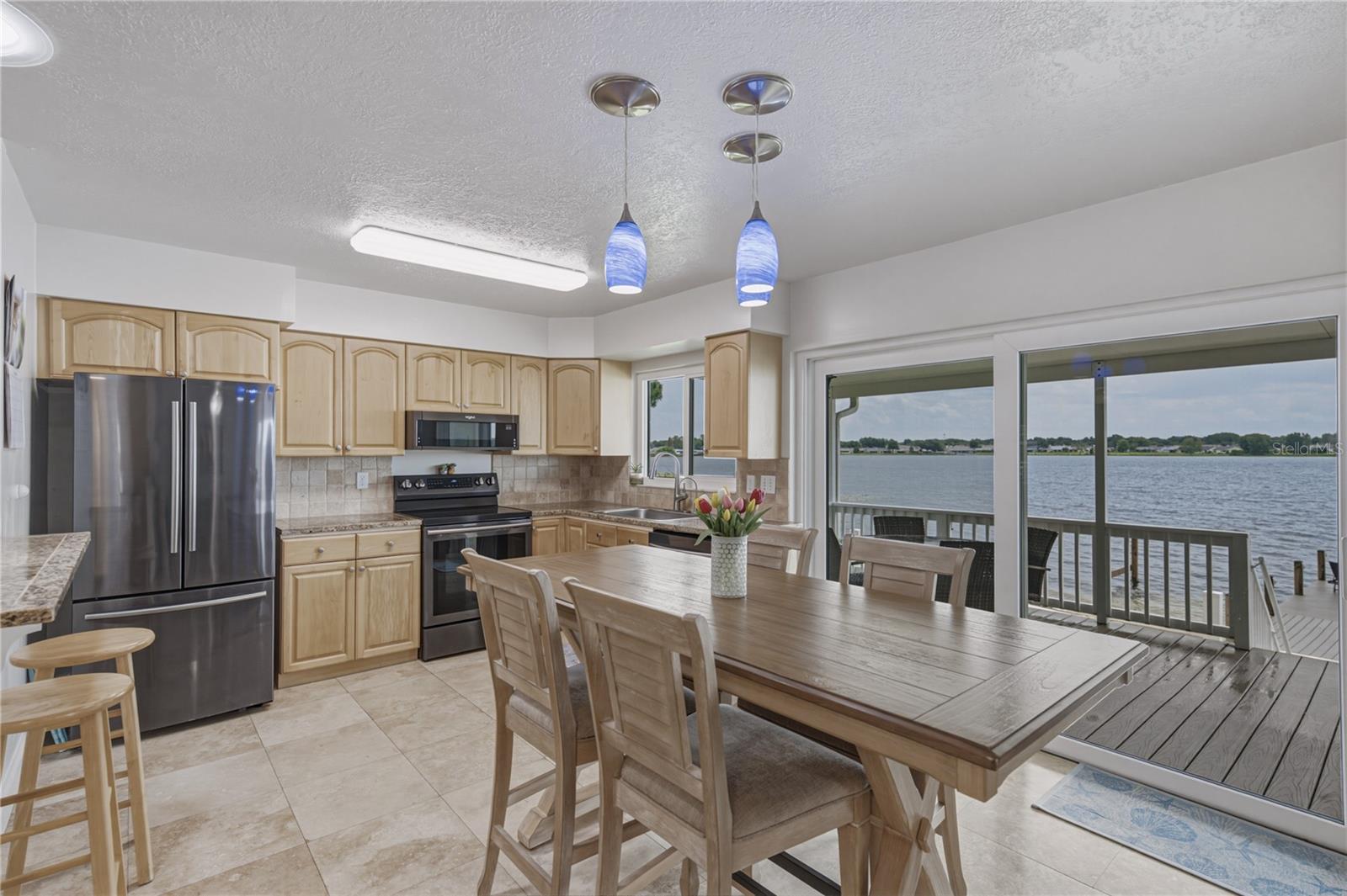 679 LAKE DEXTER CIR