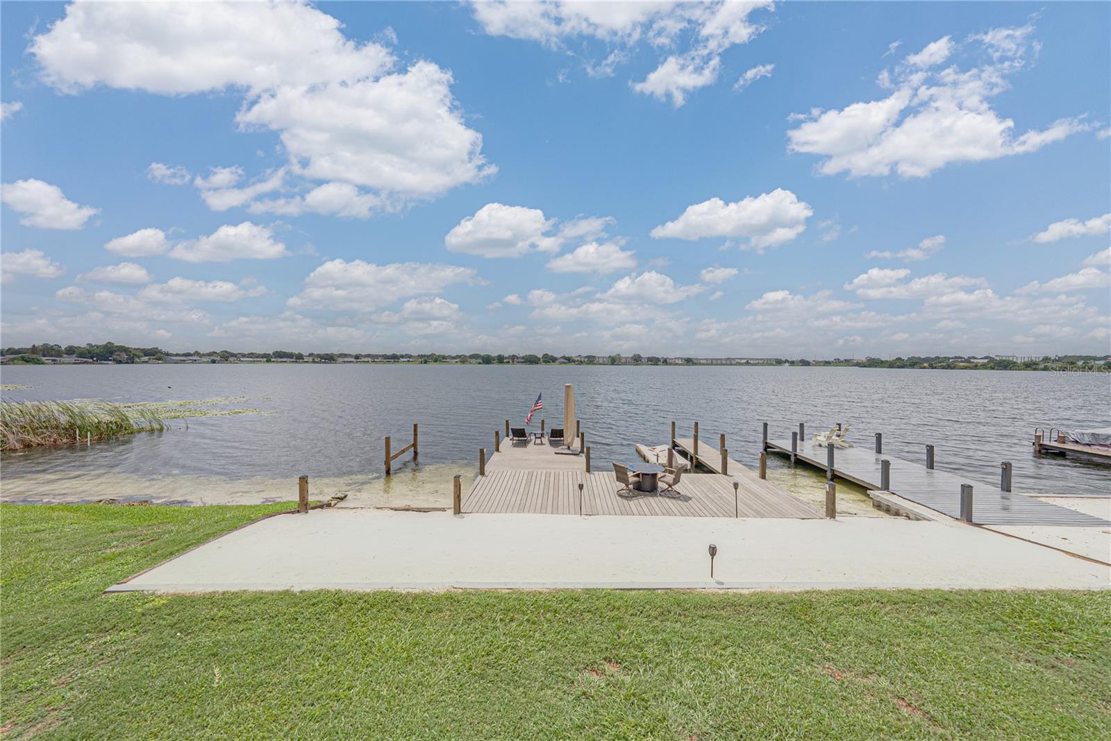 679 LAKE DEXTER CIR