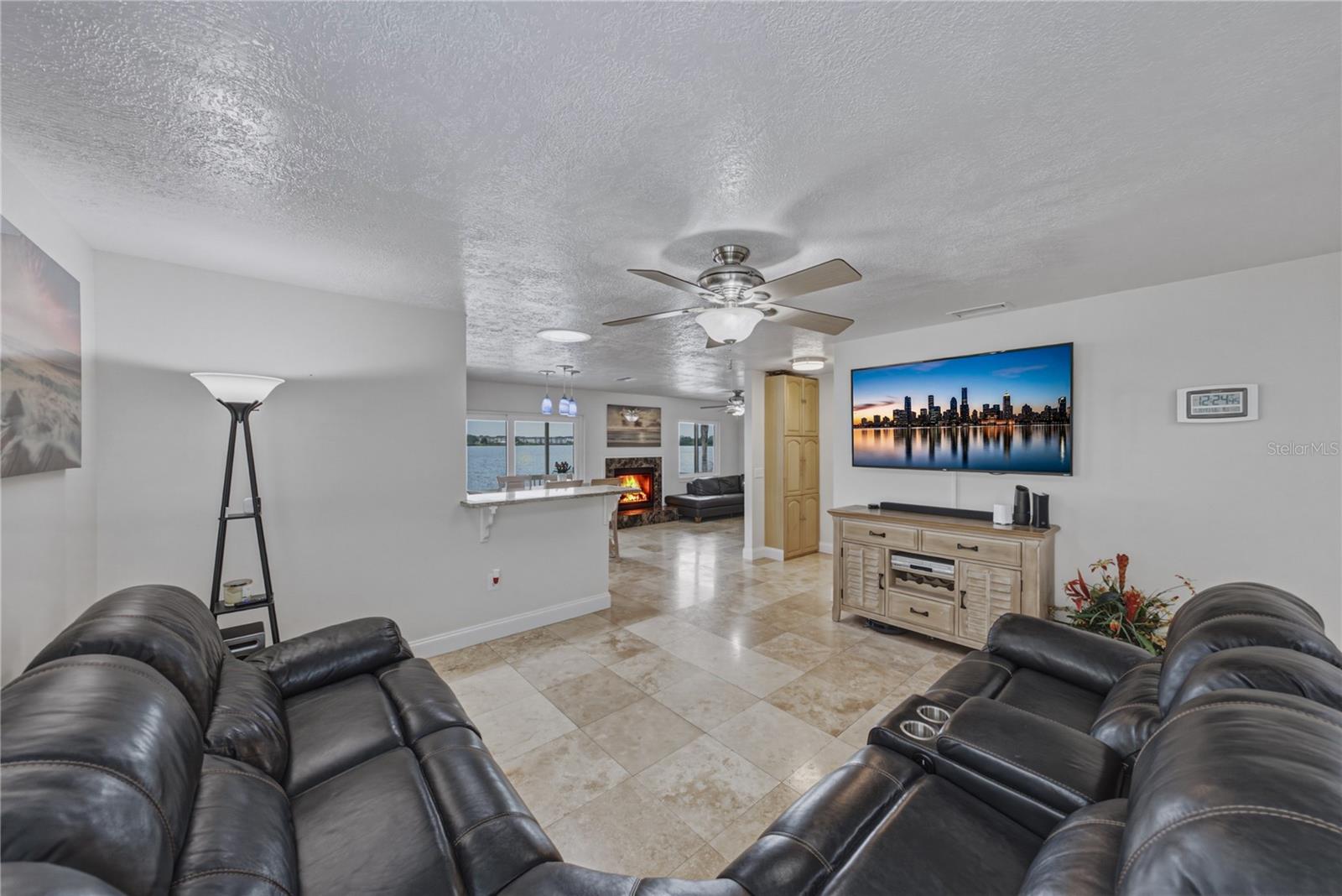 679 LAKE DEXTER CIR