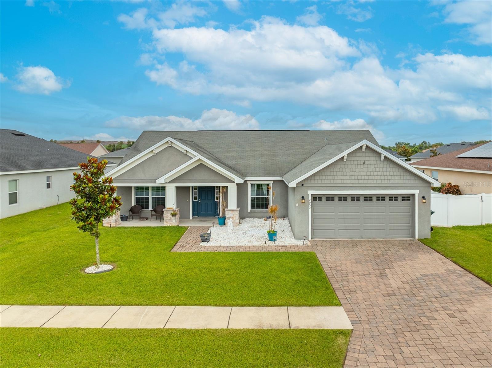2053 CHARLESTON LN