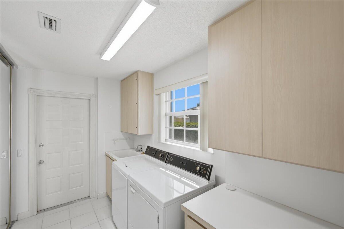 1253 NW Bentley Circle #a, Port St. Lucie Unit: #a