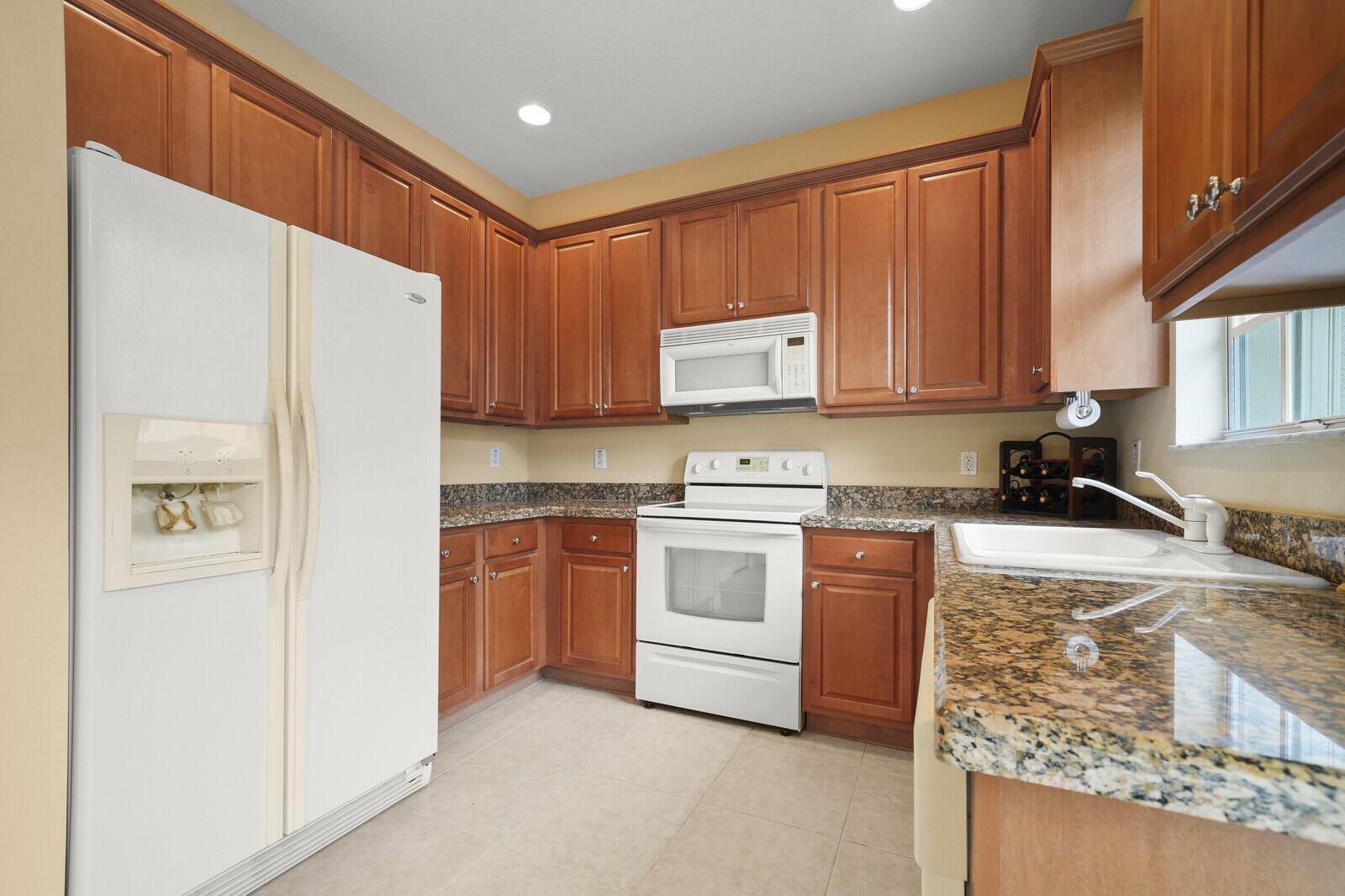 174 W Thatch Palm Circle