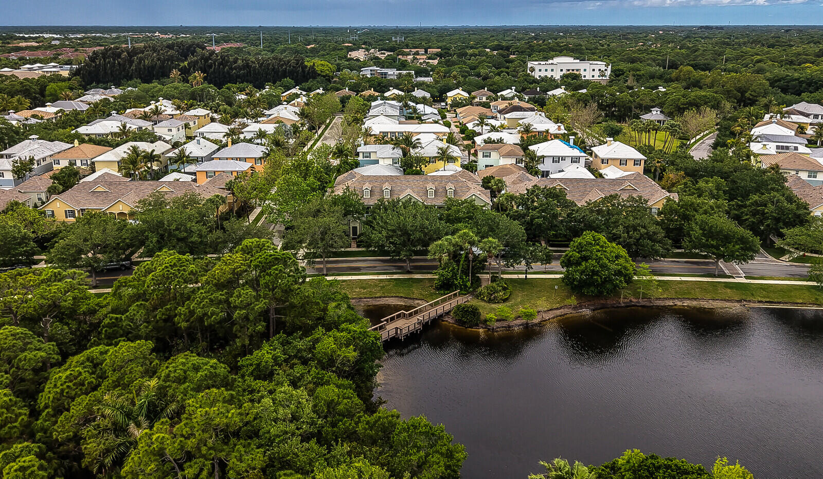 174 W Thatch Palm Circle