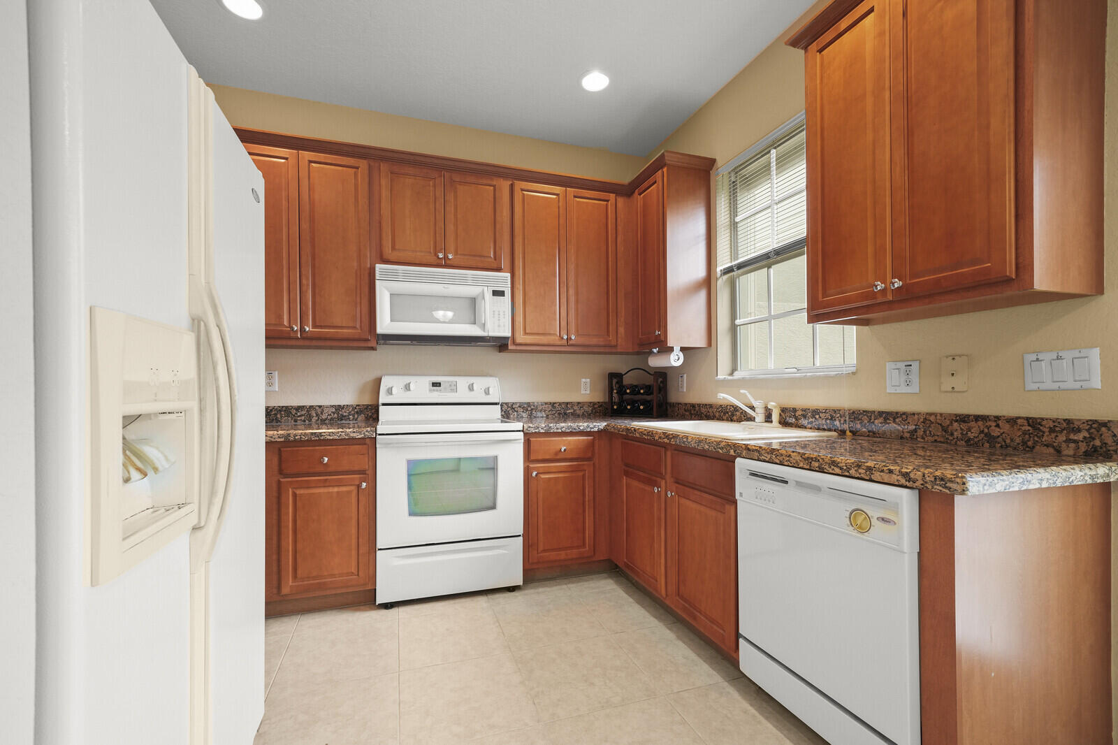 174 W Thatch Palm Circle