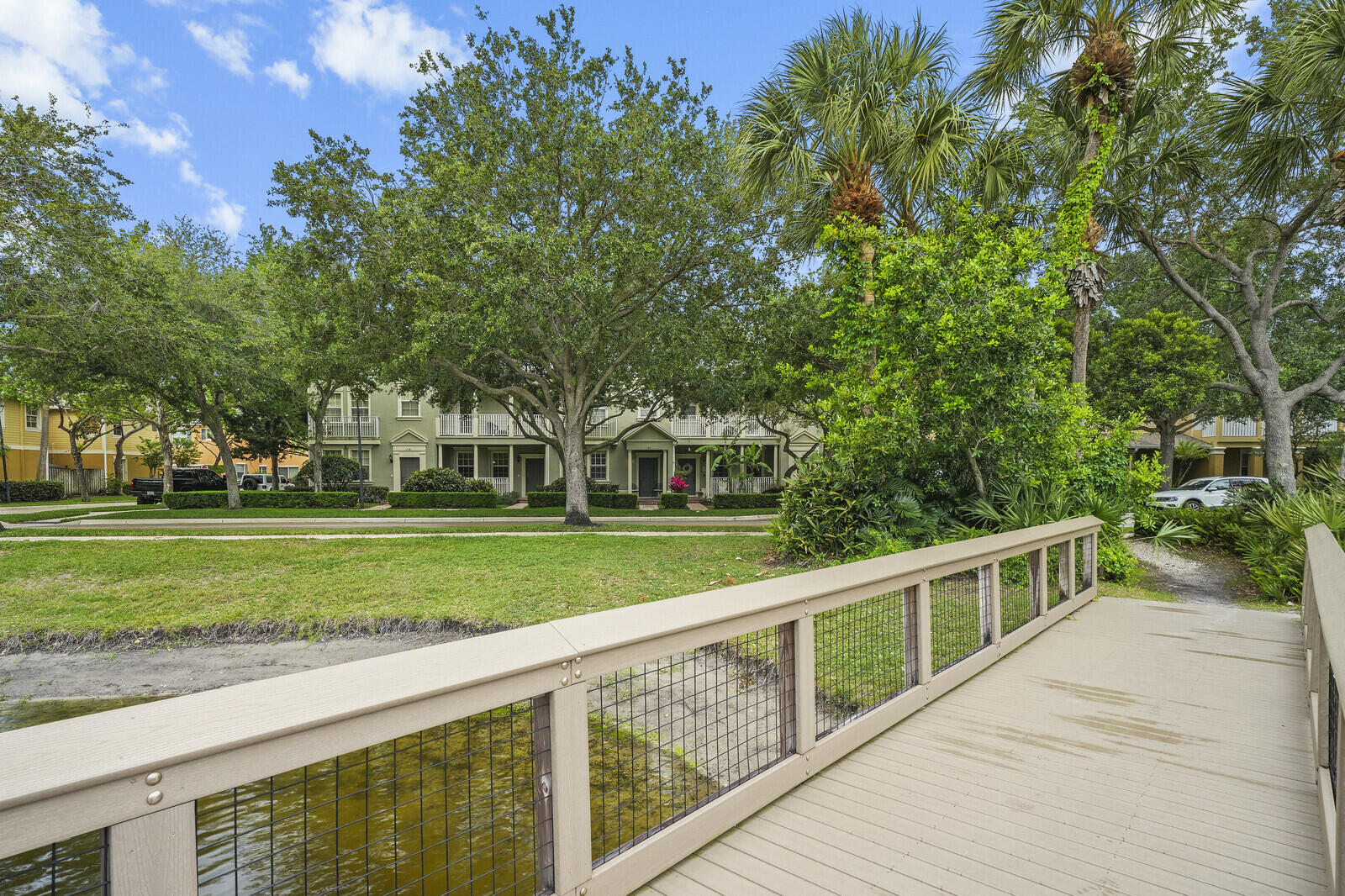 174 W Thatch Palm Circle