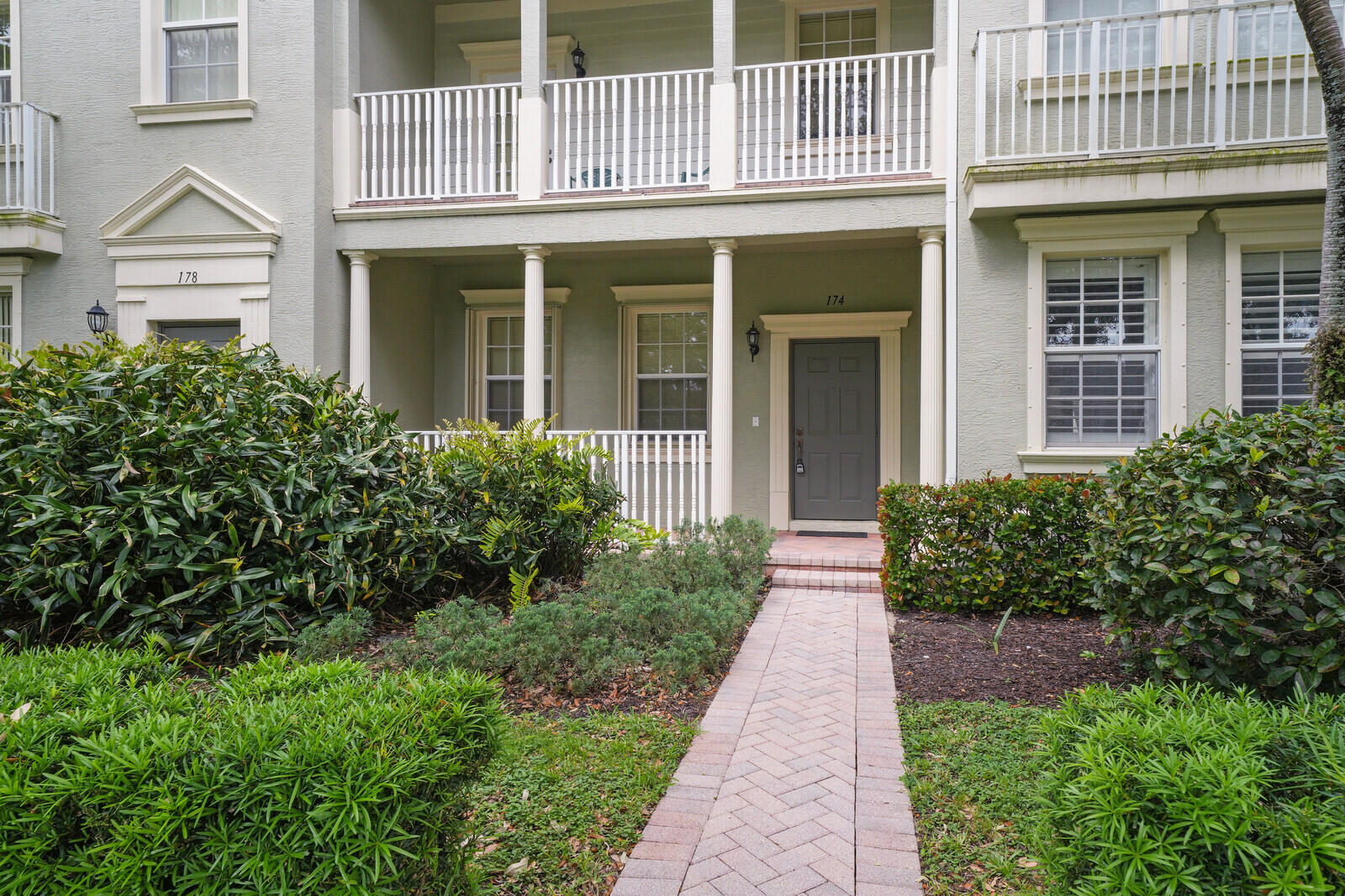 174 W Thatch Palm Circle