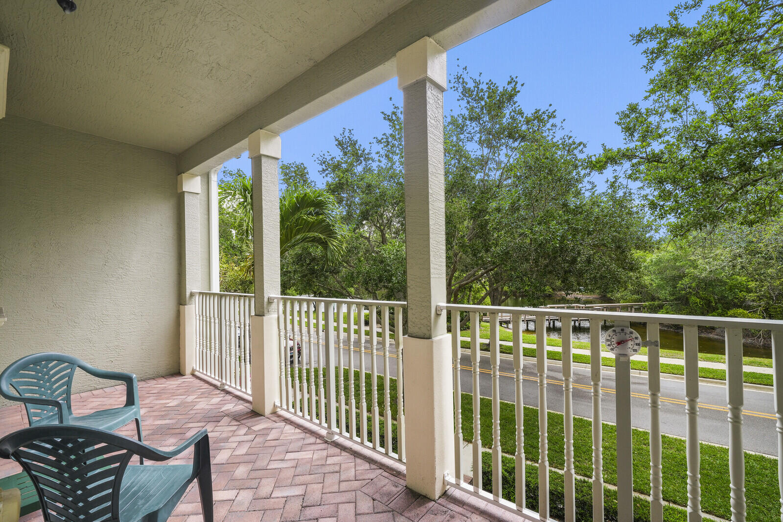 174 W Thatch Palm Circle