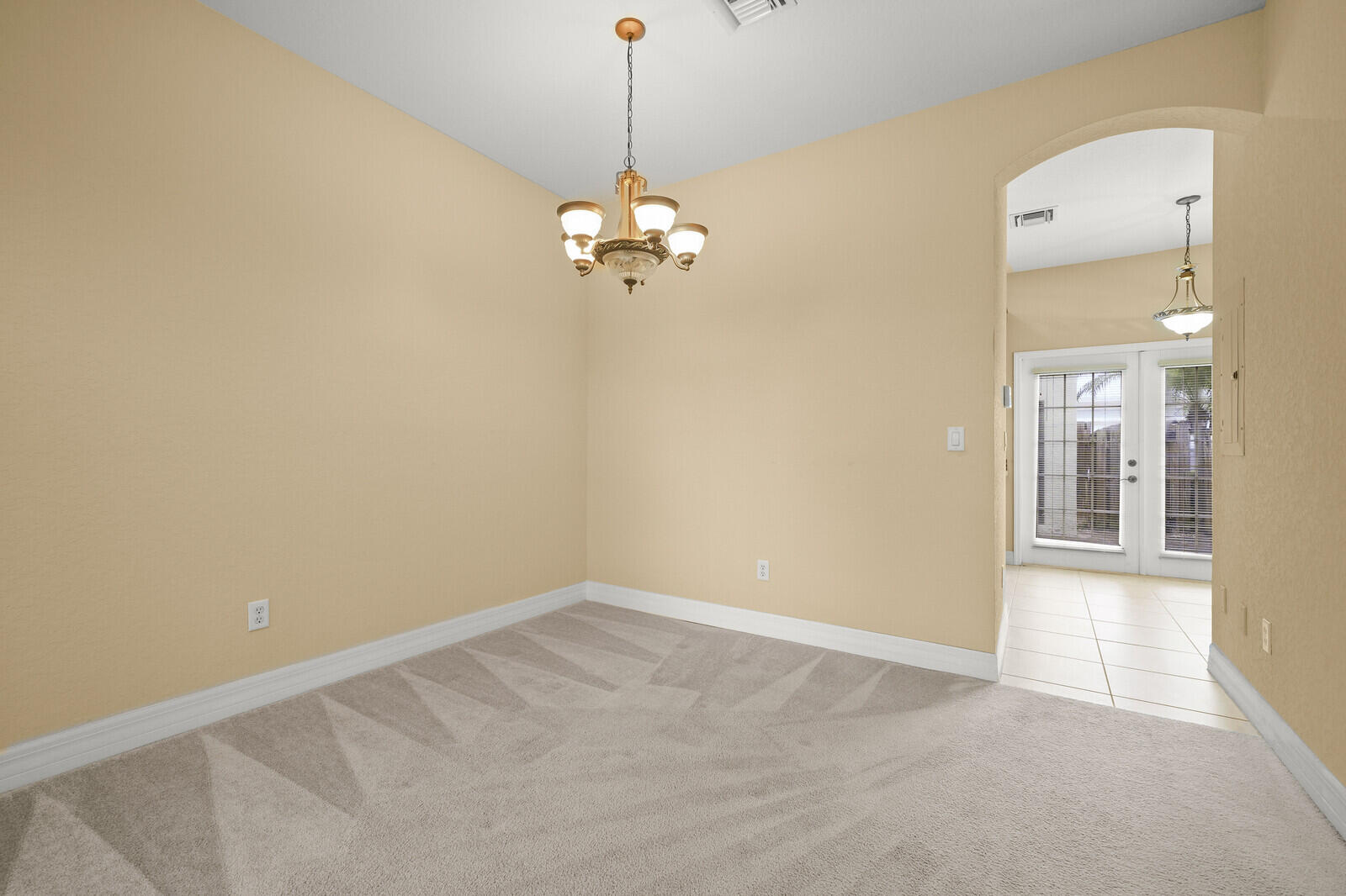 174 W Thatch Palm Circle