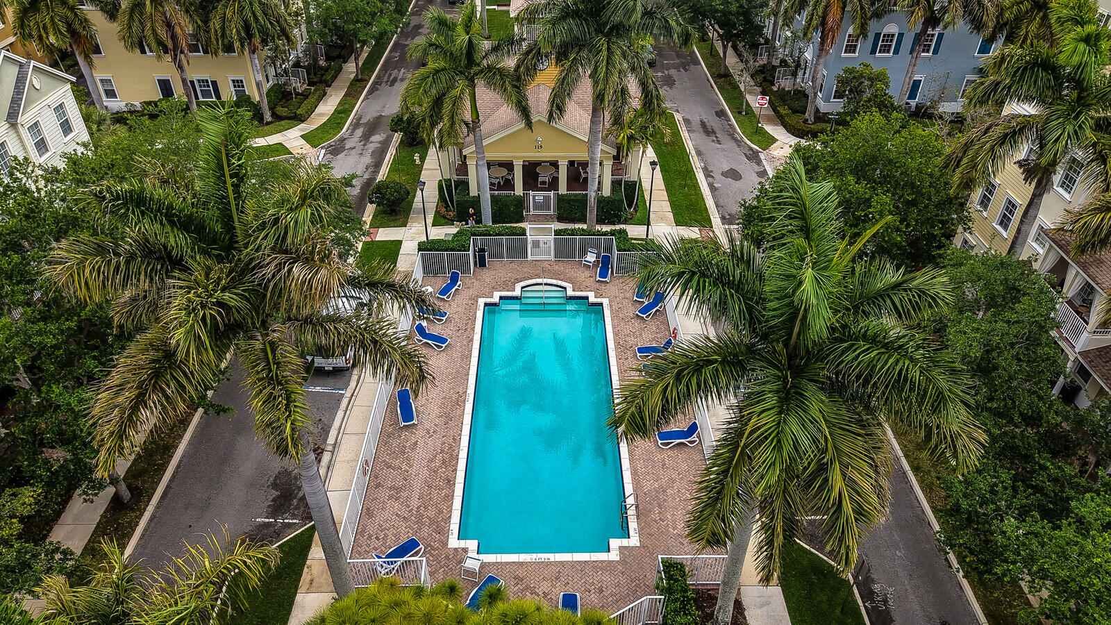 174 W Thatch Palm Circle