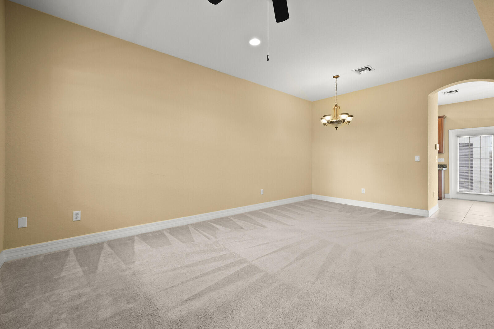 174 W Thatch Palm Circle