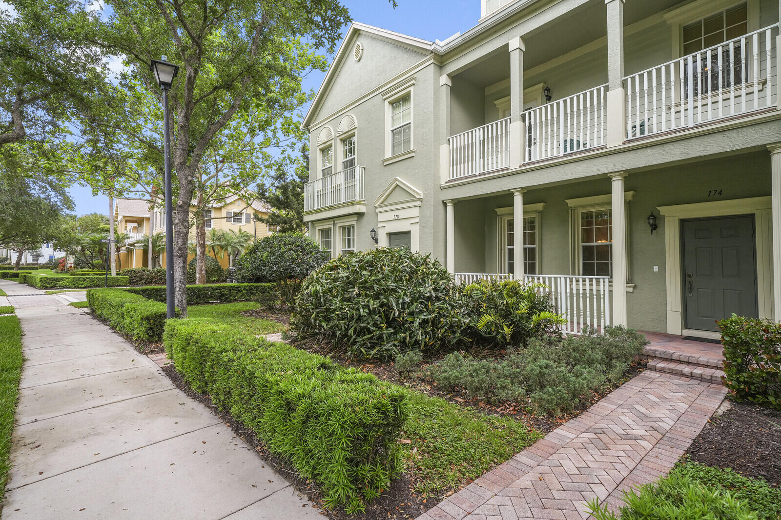 174 W Thatch Palm Circle