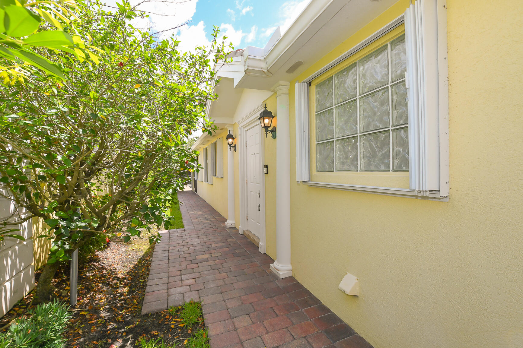 10653 SW Hartwick Drive, Port St. Lucie