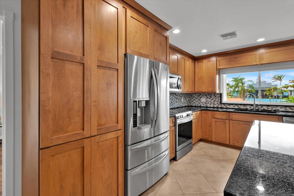 611 SE Harborview Drive, Port St. Lucie