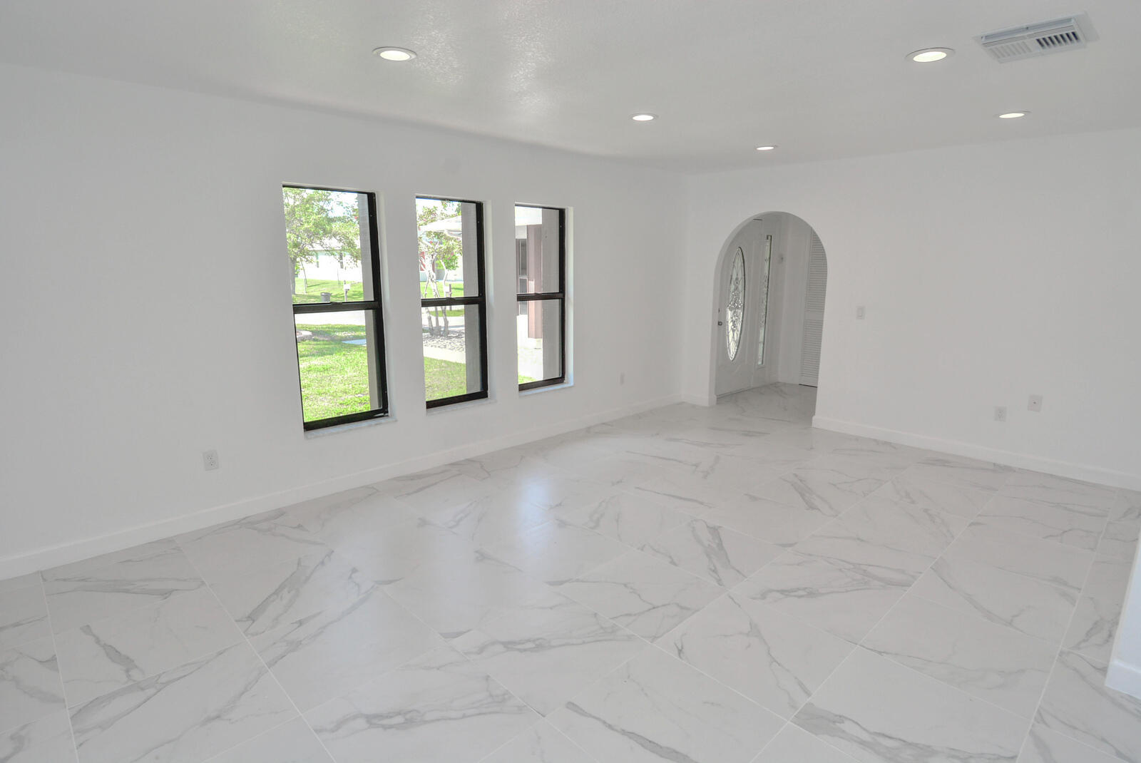 943 SE Browning Avenue, Port St. Lucie