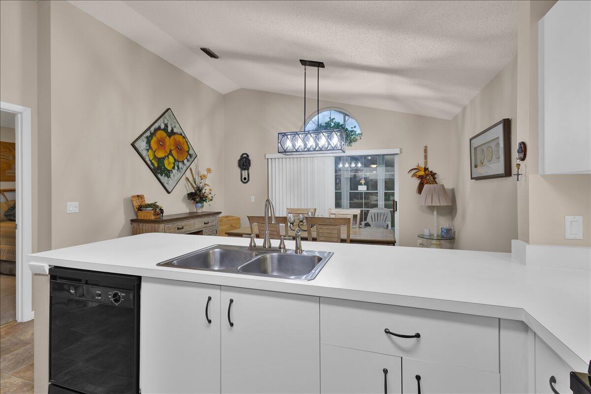 1189 NW Lombardy Drive, Port St. Lucie