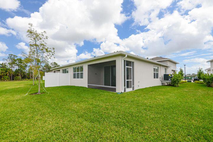 10307 NW Dreamweaver Road, Port St. Lucie