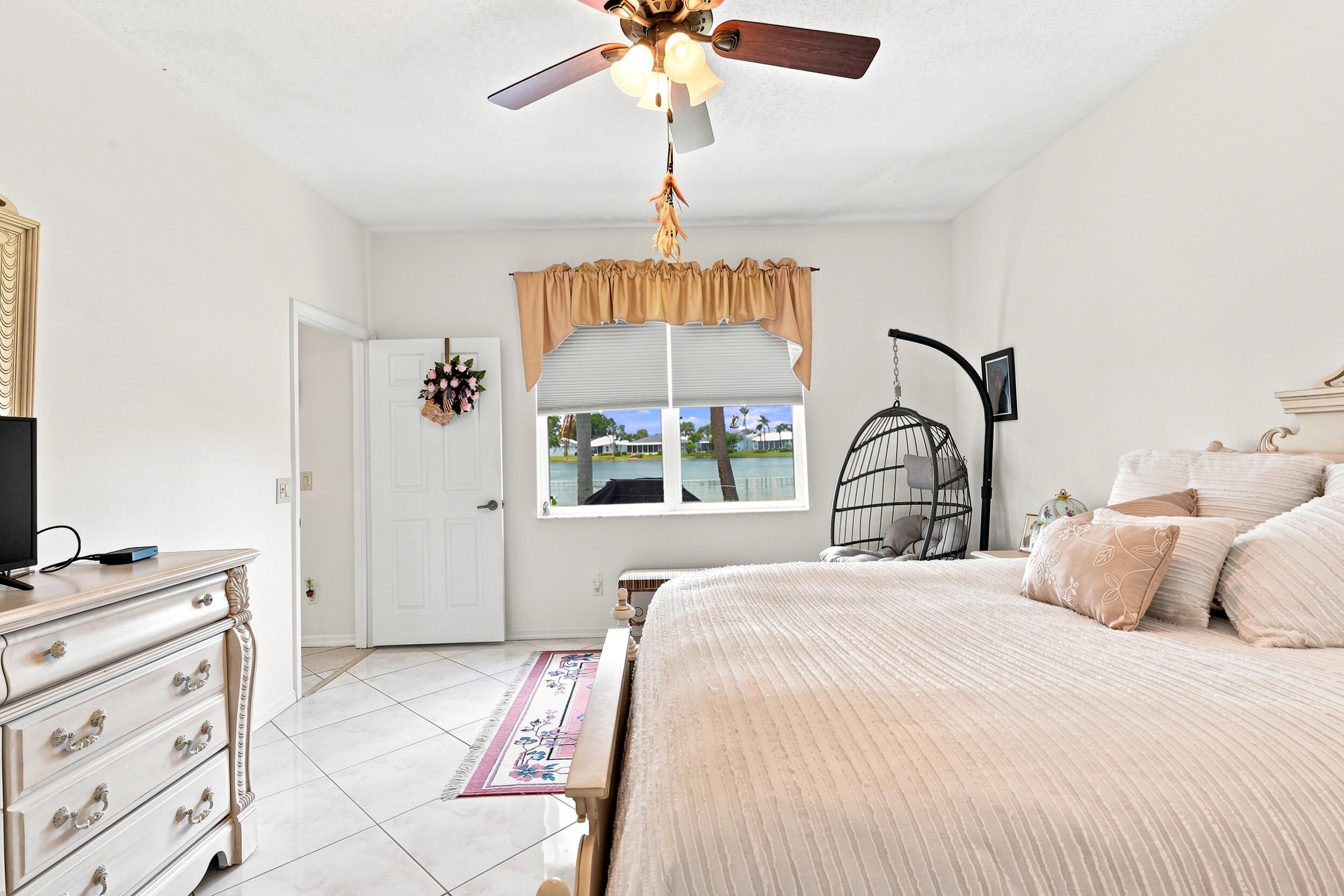 513 NW Cortina Lane, Port St. Lucie